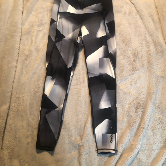 REEBOK Women SZ Small Black Printed Leggings - Picture 2 of 7